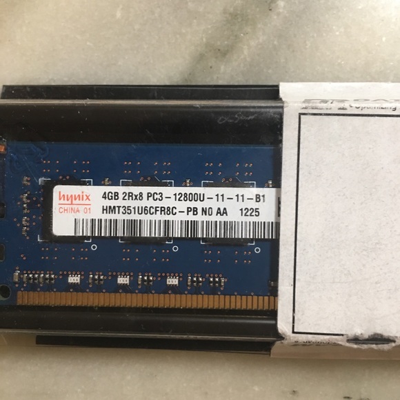 Hynix 4GB - Picture 4 of 6